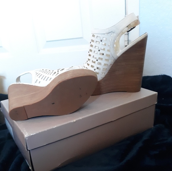 Shoes - Picture 3 of 3